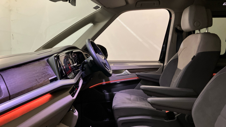 Volkswagen Multivan 2.0 TDI Style 5dr LWB DSG Diesel Estate